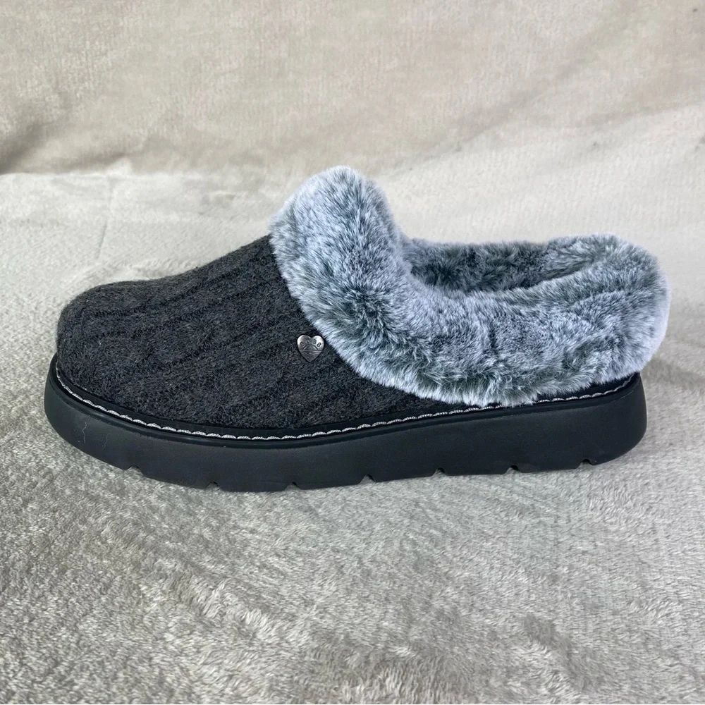 BOBS from Skechers Keepsakes Clogs Womens Size 8 Gray Fur Cable Knit Slipper NEW - Picture 2 of 9